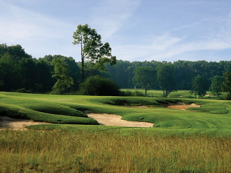 Tour all 18 holes at the Grande Golf Club